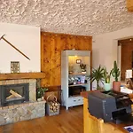 Hotel La Meije 2*