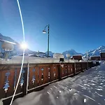 Hotel La Meije 2*